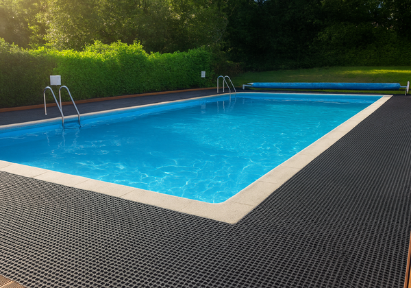 Outdoor and Garden Rubber Matting UK - Weather Resistant Pathway Mats - Rubber Matting Direct UK