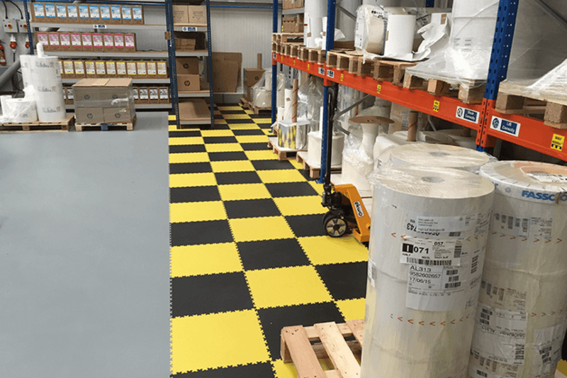 Heavy Duty PVC Interlocking Floor Tiles for Commercial and Industrial Use