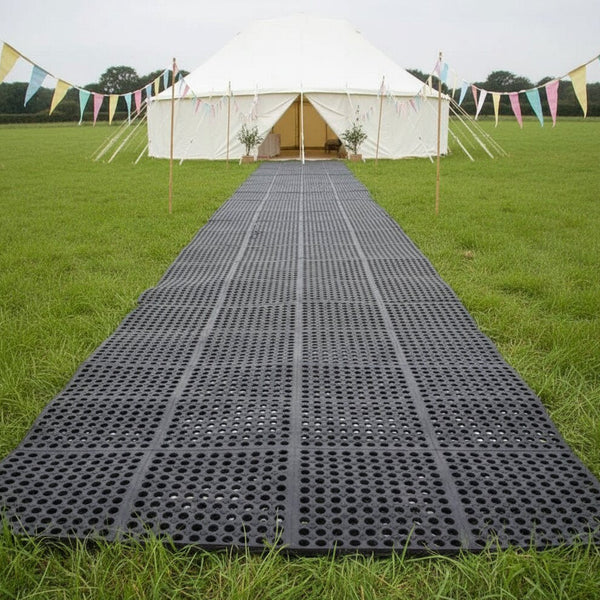 Glamping site tent pitch mat