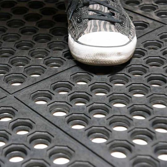 Interlocking Rubber Kitchen Mat – Anti-Slip & Easy-Clean for Wet Areas - gym flooring UK - product hero shot showing full dimensions