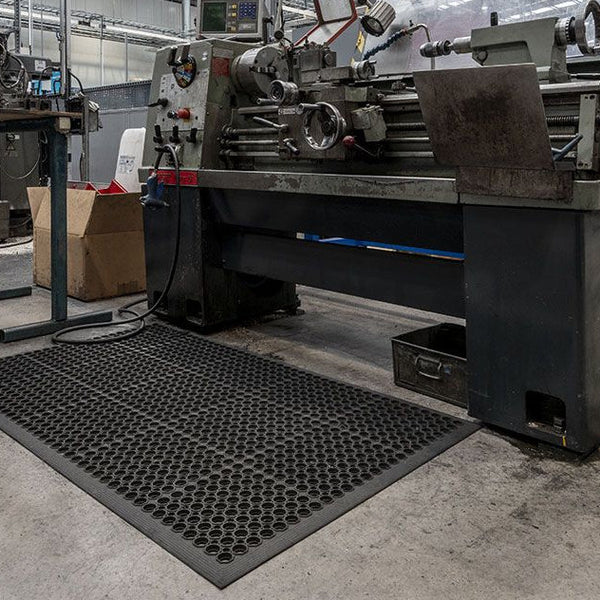 Anti-Slip Safety Mats Heavy Duty Rubber Industrial Non-Slip Flooring - industrial mat UK - product hero shot showing full dimensions