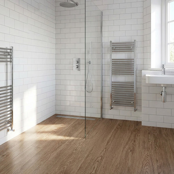Self-adhesive PVC wood effect planks in UK en-suite bathroom