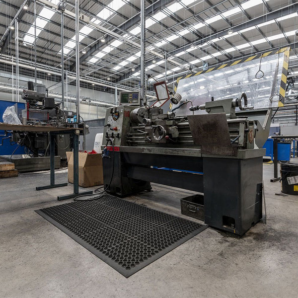 Industrial-Grade Heavy Duty Rubber Anti-Fatigue Flooring Mats for Factories - Image 2 - Rubber Matting Direct UK