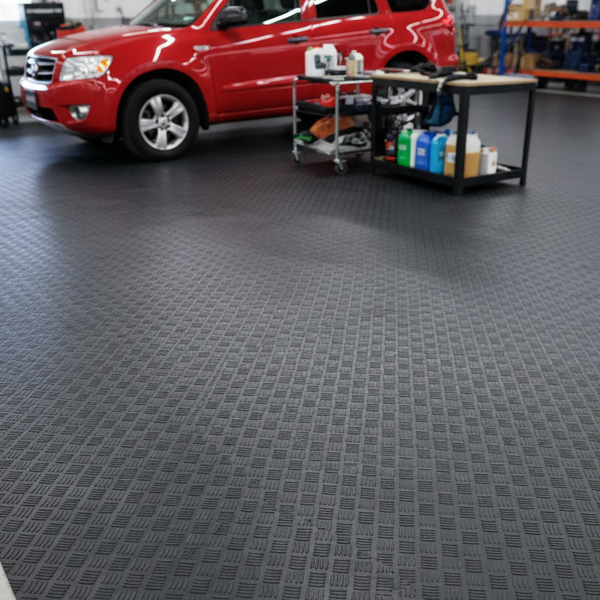 Checker Plate Rubber Flooring 1.2m Wide 3-4mm Anti-Slip Industrial Matting UK - Image 2 - Rubber Matting Direct UK