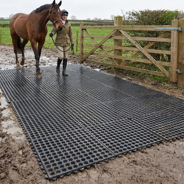 Stable Yard Entrance Mat — Anti-Slip Rubber for Equestrian Gateways & Paddocks — 15mm