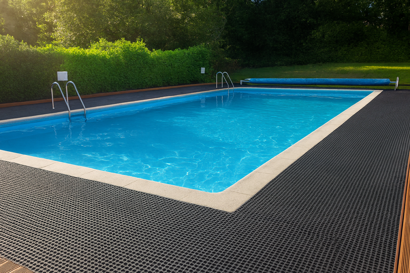 Eco-Friendly Premium Rubber Grass Mat Roll Solution for Ground Cover